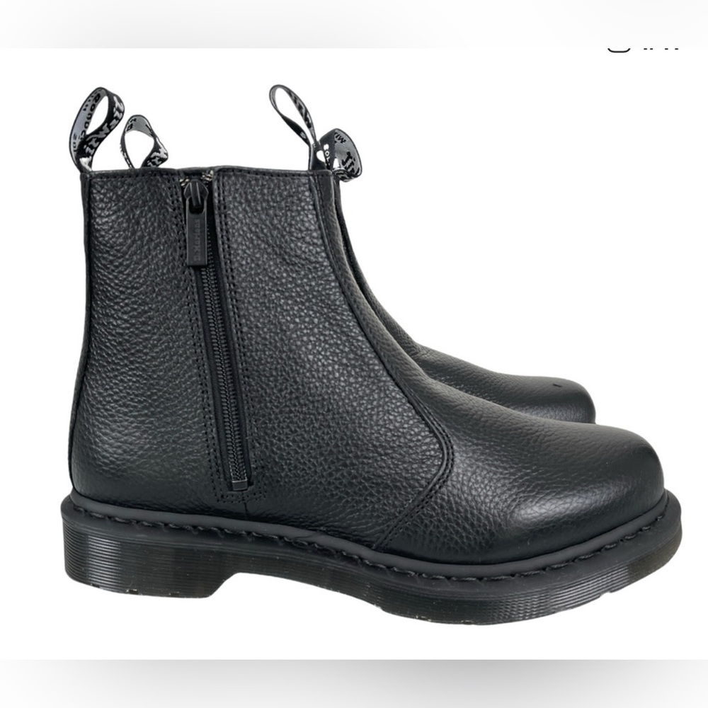 NWB. DR. MARTENS 2976 NAPPA LEATHER CHELSEA BOOTS Black Size 8